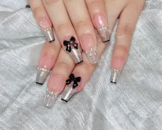 ネイル 🦋 Queenieのネイルデザイン