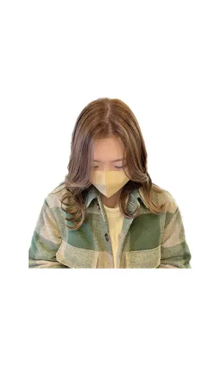 セミロング カラー ナチュラル＆ラフヘア 松尾 凌のヘアスタイル