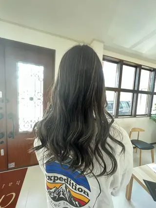 セミロング カラー 松本 菜那のヘアスタイル