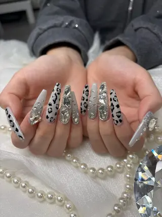 ネイル SHION  のネイルデザイン