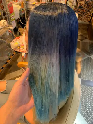 セミロング カラー haco+所属・🌈派手髪エクステ ブレイズ🌈ひろとのヘアスタイル