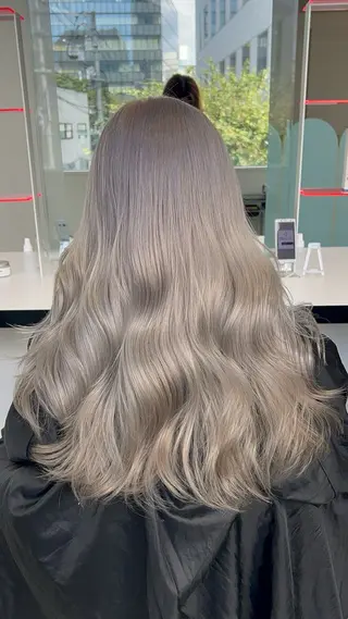 ロング カラー エフェクトブリーチ／ レイヤーカット／翔のヘアスタイル