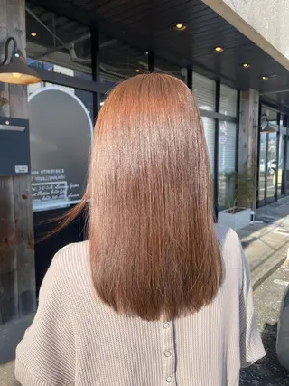 カラー 見奈美 凜のヘアスタイル