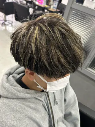 ショート カラー パーマ ヘアアレンジ メンズ 🔥メンズ特化渡辺 🔥ブリーチカラーのヘアスタイル