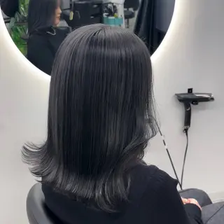 セミロング カラー Ren. 🦋デザインカラーのヘアスタイル