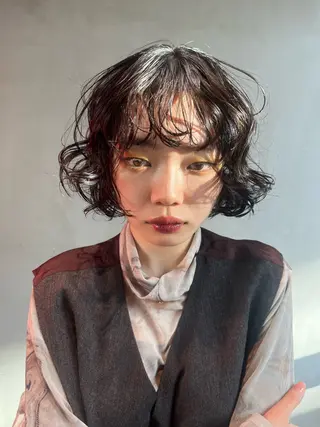 ミディアム 前嶋 愛友のヘアスタイル