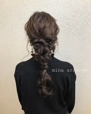 セミロング ヘアアレンジ ツキノキ ミナのヘアスタイル
