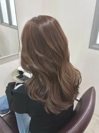 セミロング カラー hachiyama rinaのヘアスタイル