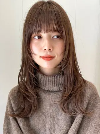 セミロング カラー OAK 学芸大学所属・秋葉萌　透明感カラー /レイヤー/ボブ♡のヘアスタイル