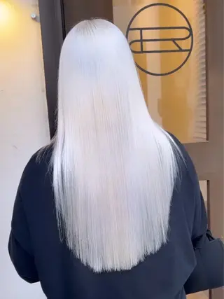 ロング カラー 艶ハイトーンブリーチ 🌈小林侑雅のヘアスタイル