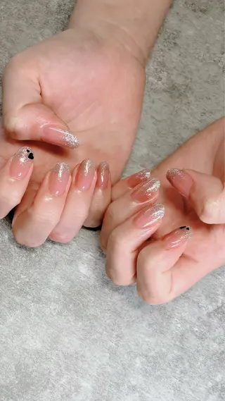 ネイル haleyume所属・shino🌟 痛ネイルのネイルデザイン