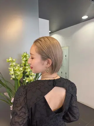 ショート カラー ブリーチカラー/ベー ジュ/Hono🦖のヘアスタイル