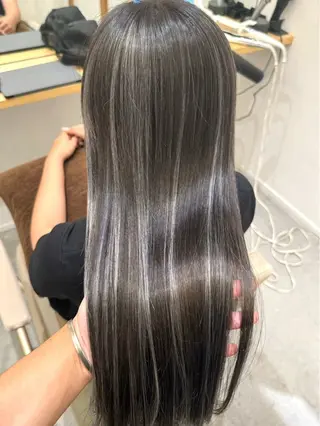 ロング カラー 森山 遥葵のヘアスタイル