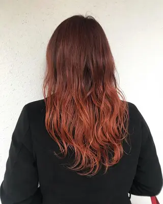 セミロング カラー インナーカラー/天神 ブリーチ/吉田のヘアスタイル