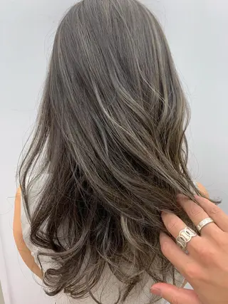 ミディアム カラー Deseo 髪質改善 店長🫧ダイトのヘアスタイル