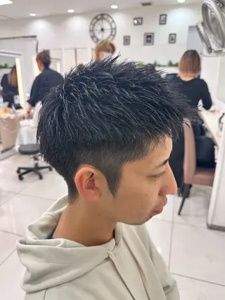 メンズ 伊佐 愛のヘアスタイル