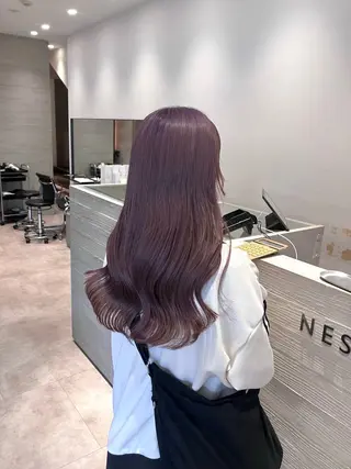 ロング カラー サキ🤍ハイトーン 🩰くびれ巻きヘアのヘアスタイル