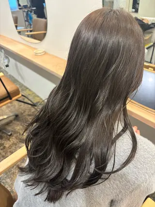 セミロング カラー モエカ -YUCCA-のヘアスタイル