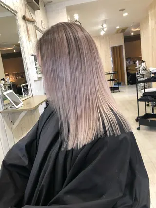 ミディアム 韓国レイヤー外国人風 透明感カラー髪質改善のヘアスタイル