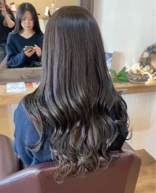 ロング ハイトーンカラー/メ ンズカット/舘山優羽のヘアスタイル