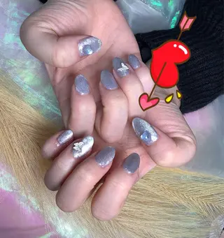 ネイル pink ladyサロン所属・べ にのネイルデザイン