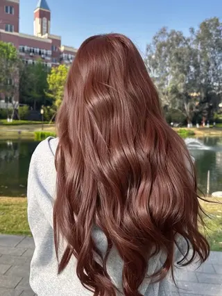 ロング カラー トレンド暖色ヘア🍒 miu🍒のヘアスタイル