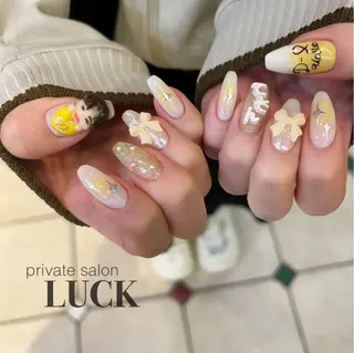 ネイル salon LUCKのマツエク・マツパデザイン