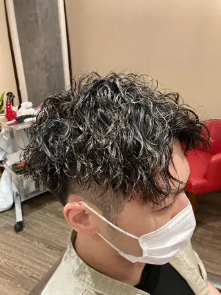ショート パーマ 橋本 和弥のヘアスタイル