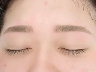 アイブロウ BellFlower Aki（眉・まつげ）のマツエク・マツパデザイン