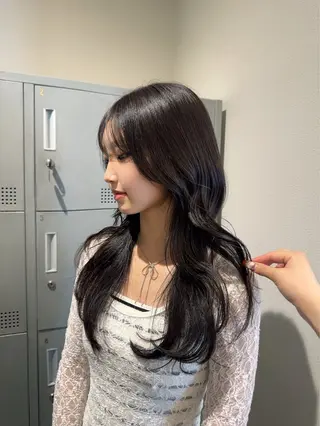 ロング 透明感カラー/レイ ヤーカット/KaHoのヘアスタイル