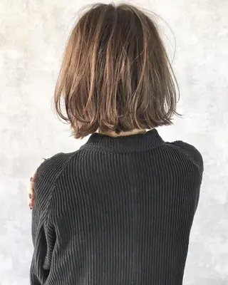 ミディアム カラー ヘアアレンジ レイヤーカット BLend 渋谷のヘアスタイル