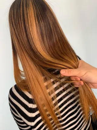 ロング 加藤 愛美のヘアスタイル