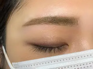 Dress梅田 / 芦田のマツエク・マツパデザイン