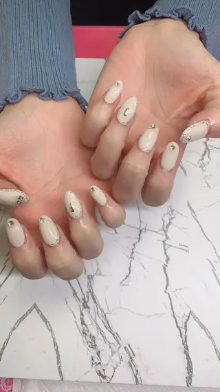 ネイル はな💎ネイル ワンホン、長さ出しのネイルデザイン