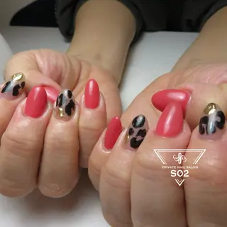 ネイル S02 𝙲𝚑𝚒𝚎のネイルデザイン