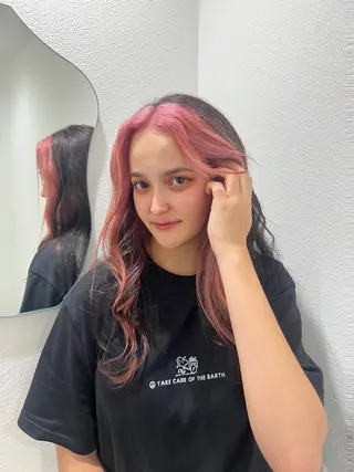 ロング カラー ニーナ/MONIQA /ハイトーンカラーのヘアスタイル