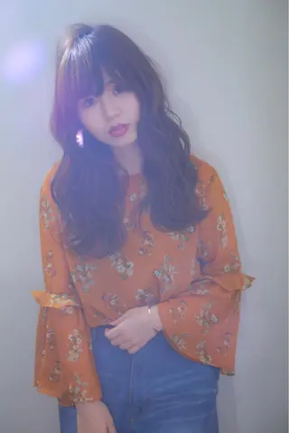 ロング 伊藤 裕貴のヘアスタイル