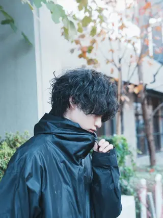 ショート パーマ メンズ 菅野 智敬のヘアスタイル