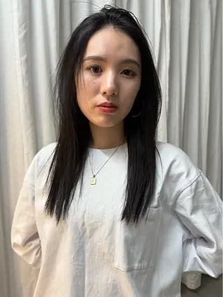 セミロング イシイ モエカのヘアスタイル