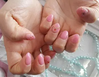 ミディアム ネイル Uchida meのネイルデザイン