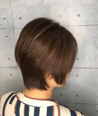 ショート カラー 金沢 広美のヘアスタイル
