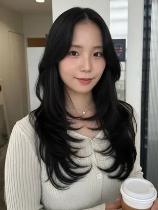 ミディアム カラー 韓国レイヤーカット 🫧大阪梅田レイヤーのヘアスタイル