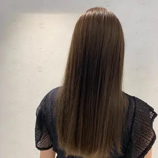 ロング カラー 外山 実咲のヘアスタイル