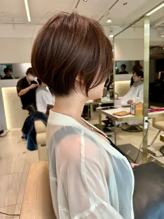 ショート ショート/レイヤー/ 山見陽のヘアスタイル