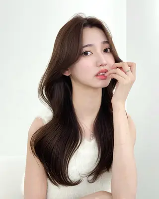 ロング カラー 韓国ヘア　紗希 🦋のヘアスタイル