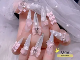 ネイル UMI ネイルサロン新宿🎀のネイルデザイン