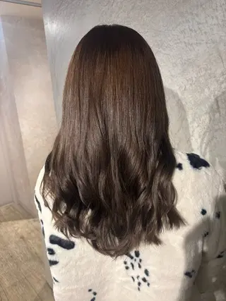 セミロング カラー マツナガ トモコのヘアスタイル