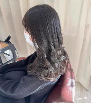 セミロング 美髪✨艶髪✨髪質改善 カラー特化❣辻本悠心のヘアスタイル