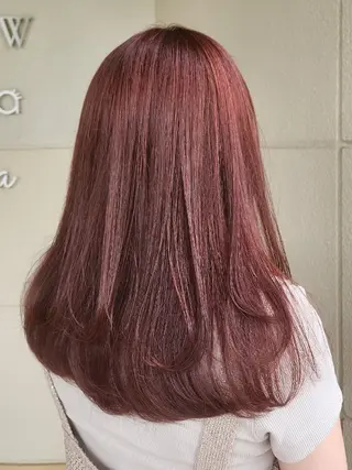 ロング カラー 安達まい/ インナーカラー◎のヘアスタイル