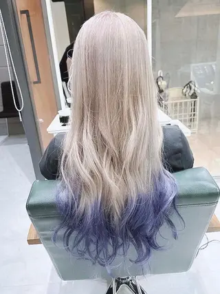 ロング カラー ヘアアレンジ 𝐑𝐈𝐍𝐊𝐀 🐣🩷のヘアスタイル